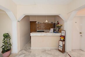 Leonidas Hotel and Studios