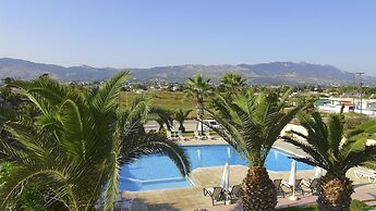 Leonidas Hotel and Studios