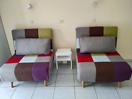 Leonidas Hotel and Studios