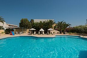 Leonidas Hotel and Studios