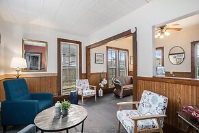 Waters View Inn