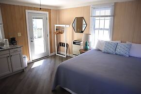 Waters View Inn