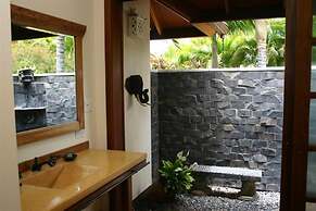 Ho'oilo House