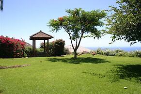 Ho'oilo House