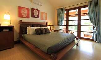 Ho'oilo House
