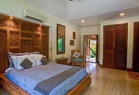 Ho'oilo House