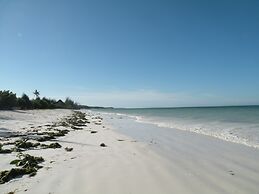Mbuyuni Beach Village - Bungalows