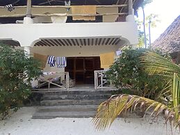 Mbuyuni Beach Village - Bungalows