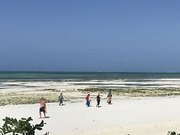 Mbuyuni Beach Village - Bungalows