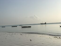 Mbuyuni Beach Village - Bungalows