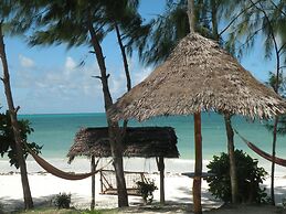 Mbuyuni Beach Village - Bungalows