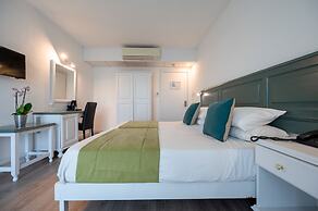 Gillieru Harbour Hotel