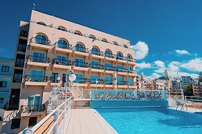 Gillieru Harbour Hotel