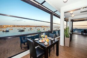 Gillieru Harbour Hotel