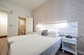 Gillieru Harbour Hotel