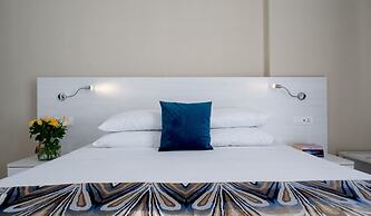 Gillieru Harbour Hotel
