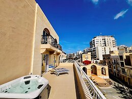 Gillieru Harbour Hotel