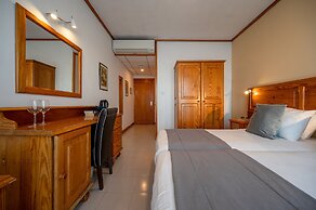 Gillieru Harbour Hotel