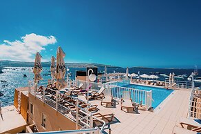 Gillieru Harbour Hotel