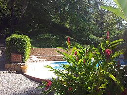 Esencia Hotel & Villas