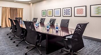 Holiday Inn Express & Suites Laplace by IHG