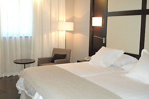 Hotel Maydrit Airport