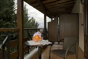 Dellas Boutique Hotel