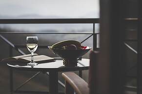 Dellas Boutique Hotel