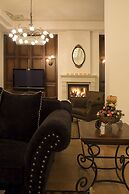 Dellas Boutique Hotel