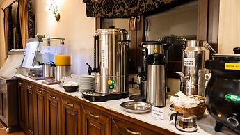 Dellas Boutique Hotel