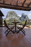 Dellas Boutique Hotel