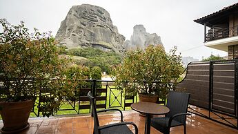 Dellas Boutique Hotel