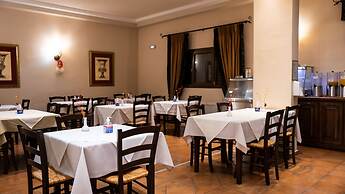 Dellas Boutique Hotel