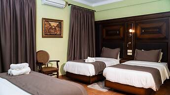 Dellas Boutique Hotel