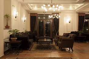 Dellas Boutique Hotel