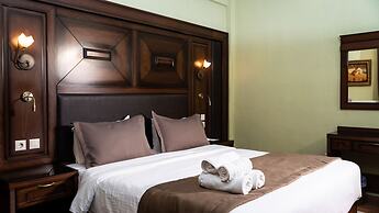 Dellas Boutique Hotel