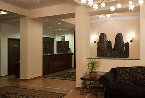 Dellas Boutique Hotel