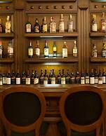 Dellas Boutique Hotel