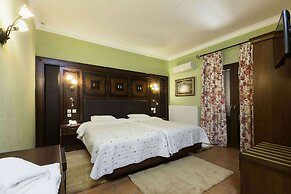 Dellas Boutique Hotel