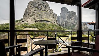 Dellas Boutique Hotel