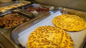 Dellas Boutique Hotel