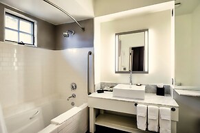 Wine & Roses Hotel Restaurant Spa