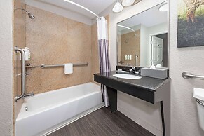 La Quinta Inn & Suites by Wyndham Alvarado