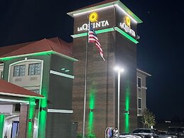 La Quinta Inn & Suites by Wyndham Alvarado