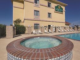 La Quinta Inn & Suites by Wyndham Alvarado