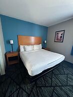 La Quinta Inn & Suites by Wyndham Alvarado