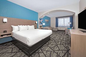 La Quinta Inn & Suites by Wyndham Alvarado