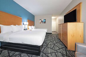 La Quinta Inn & Suites by Wyndham Alvarado