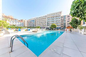 Port Vista Oro Hotel