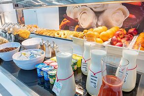 Port Vista Oro Hotel